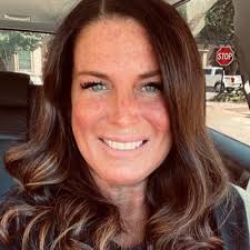 Alicia Scheffler's Instagram, Twitter & Facebook