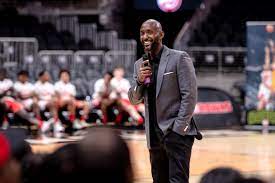 Atlanta hawks head coach lloyd pierce talked about the his philosophies in roster construction and coaching on the court vision podcast with jameer nelson and ben stinar. More Than 350 Coaches Attend Atlanta Hawks Coaches Clinic Atlanta Hawks