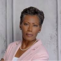 Kari Mcghee's Instagram, Twitter & Facebook