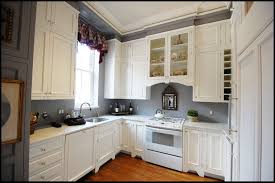 antique white walls white cabis