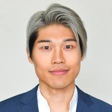 Wayne Hwang (@WayneWHwang)