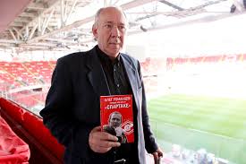 «друзья, у меня в семье произошла большая беда. Oleg Romancev Predstavil Avtobiografiyu Na Stadione Otkrytie Arena Chempionat