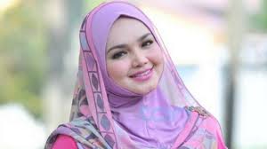 Hal ini pun menuai kontroversi. Ini Dia 10 Artis Tercantik Asal Malaysia Ada Bintang Sinetron Dan Istri Bangsawan
