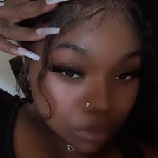 MALIKA 🌹 ROSE (@QUEEN___MALIKA)