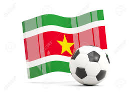 De surinaamse voetbal bond (svb), opgericht in 1920, werd in 1929 lid van de fifa en in 1959 van het in dat jaar opgerichte surinaamse olympische comité. Voetbal Met Golvende Vlag Van Suriname Geisoleerd Op Wit 3d Illustratie Royalty Vrije Foto Plaatjes Beelden En Stock Fotografie Image 79473453