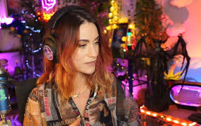 Insultes, menaces de viol, montages porno… limmense ras-le-bol des femmes  sur Twitch - Le Parisien