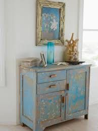 Teinte effet patiné pour meubles en bois. Quelle Technique De Peinture Choisir Pour Relooker Son Interieur