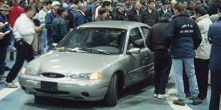Inside and outside the lanes. 10 Tips For Buying A Car At Auction