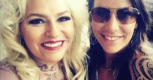 While she's still rated as a 42d for her bra cup size, the before and after images seems to confirm that beth chapman indeed underwent a breast . Beth Chapman Forever Stepdaughter Baby Lyssa Sets Feud Aside Posts Never Before Seen Loving Family Photo Survivornet