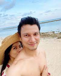 Gaya foto dengan pasangan di pantai. 7 Potret Pasangan Artis Yang Intim Dan Mesra Di Pantai Popmama Com