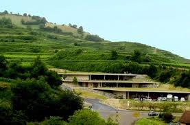 Die discounter haben den wert deutscher weine erkannt, sagt monika reule. Kaiserstuhl Ein Weingut Passgenau Fur Den Kaiserstuhl Baden Wurttemberg Stuttgarter Zeitung