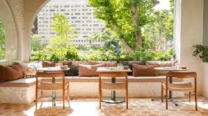 Rumah minimalis memang sudah menjadi desain favorit rumah ini merupakan salah satu tipe yang lebih populer di kalangan banyak orang karena luasnya yang ideal. 15 Desain Teras Rumah Minimalis Cantik Rumah Com