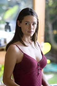 After her supporting role in pearl harbor (2001), she gained recognition for her performance as cia officer sydney bristow. Jennifer Garner Wiki Young Photos Ethnicity Gay Or Straight Entertainmentwise