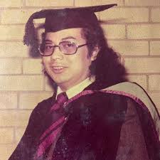 Modified 26 jul 2019, 3:41 am. I Looked Cool Najib Posts His 1974 Graduation Photos To Prove He Has A Degree