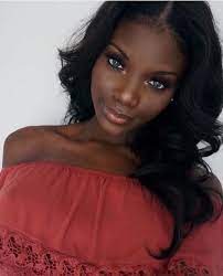 20 Lovely Hairstyles For Black Women With Pictures Beautiful Dark Skin Womens Hairstyles Dark Skin Beauty