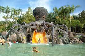 Destinasi percutian yang popular ini secara umumnya mempunyai 2 jenis taman tema untuk pelancong iaitu eco park & juga water park. Tips Percutian Bajet Rendah 10 Tempat Menarik Di Sungkai Yang Santai Dan Bajet Rendah Ammboi