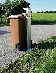 Die edle und hochwertige mülltonnenverkleidung styleout® blank der marke dukin befreit den blick auf unschöne mülltonnen in vorgärten, eingangsbereichen und innenhöfen, in dem sie die. Mulltonnensaule Fixout Mullcontainer Mulltonnenboxen Uberdachungen Fur Mullbehalter Uberdachungen Shop Ziegler Metall