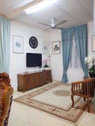 Bahkan, tak jarang ruang tamu menjadi cermin karakter si pemilik rumah. Makeover Ruang Tamu Rumah Kayu Kepada Ala Banglo Hias My
