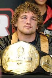 Его ударная техника, мягко говоря, оставляет желать лучшего. Olimpijcy V Mma Vse Novosti Boksa I Boev Bez Pravil Na Valetudo Ru