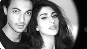Loveratri Song Akh Lad Jaave Warina Hussain S Sexy Moves And Tanishk S Trippy Tunes Make For One Deadly Combination Music composed by tanishk bagchi, dj lijo, dj chetas and its release date is loveratri movie tag cloud. loveratri song akh lad jaave warina