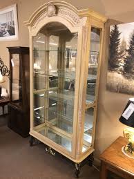 Pulaski console display curio cabinet, glass and wood, light. Pulaski Glass Lighted Curio Delmarva Furniture Consignment