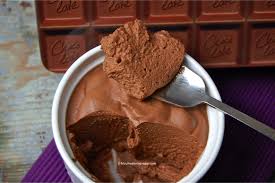 Mousse Au Chocolat With Air Bubbles Chocolate Mousse Mouthwatering Vegan Recipe Aquafaba Recipes Chocolate Mousse Mousse Au Chocolat