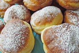 500 G Weizenmehl 1 Pck Trockenhefe 30 G Zucker 1 Pck Vanillezucker 3 Lebensmittel Essen Ausgebackenes Rezepte