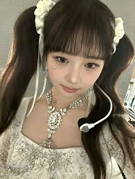 Winter with Soyeon of G-Idle & Liz of IVE