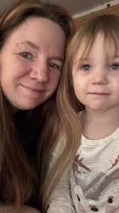 Leigh Doss's Instagram, Twitter & Facebook