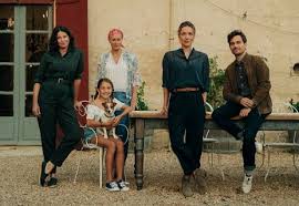 Ein tisch in der provence: Ein Tisch In Der Provence Zwei Arzte Im Aufbruch Unverhoffte Tochter Kritik Zum Film Tittelbach Tv