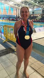 Jane Katz With The Gold Medals She Won In The 200m Freestyle And 100m Backstroke Women S Masters Swimming Races At T Competition Games Swimmer Masters Swimming