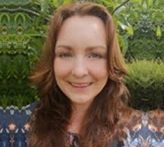 Leanne Martin's Instagram, Twitter & Facebook