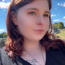 Hey everyone, bear with me so I got the con piercing recently and I don't  know much about how to find the right jewelry for this piercing