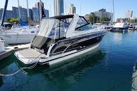 Featuring 2 cabins, ample seating areas, an equipped galley and head, the stylish cruiser is designed for couples or. Formula31 Pc Kaufen Boats Com