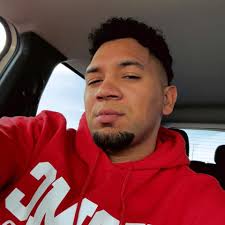 Imagine You Fenna Roll Up And Yo Nigga Pull Out Sum Great Value Swishers  😂😭... Join the fam and connect with stoners all over the world 💚👉 HMB  Fam