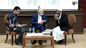 1978 tilldelades han titeln professor diraja (royal professor). Syarahan Perdana Prof Diraja Ungku Aziz Anjakan Pemikiran Mahasiswa Membentuk Minda Geliga Youtube