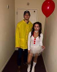 Learn How To Make Easy Diy Halloween Costumes For Couples That Are So Easy To Make Clown Halloween Costumes Easy Halloween Costumes Diy Halloween Costumes Easy