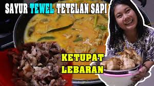 Lontong sayur memang cocok dimakan di segala waktu, baik pagi siang maupun malam hari. Sayur Tewel Tetelan Sapi Dan Ketupat Lebaran Salembrot Bajidot Youtube