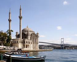 Otel, 1995 yılında açıldığından beri i̇stanbul şehrindeki osmanlı mimarisinin örneğidir. Istanbul Bosphorus Ortakoy Mosque Bridge Turkey Global Trade Review Gtr