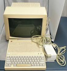 Sculley became the de facto head of apple in may 1985. Vintage 1985 Apple Computer With Color Monitor 11c 5 Disks Ebay