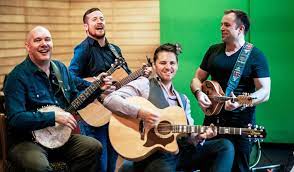 Die band besteht aus finbarr clancy , brian dunphy , darren holden und paul o'brien. The High Kings Celtic Life International