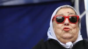 Hebe pastor de bonafini (ensenada, 4 de diciembre de 1928) es una activista argentina por los derechos humanos y una de las fundadoras de la asociación madres de plaza de mayo que actualmente dirige. Hebe De Bonafini Criticized The President Treated Him As A Liar And Compared Him To Macrismo The News 24