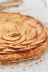 Tarte Fine Aux Pommes Pate Feuilletee Recette Facile Recette Tarte Fine Aux Pommes Tarte Fine Tarte Aux Pommes Croustillantes