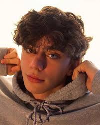 It's the eboy haircut now. Pin On Eboy Haircut