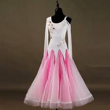 * il vestito ha un. Ù…ØªÙØ§Ø¦Ù„ Ø¹Ù„Ù‰ ÙØªØ±Ø§Øª Ù…ØªÙ‚Ø·Ø¹Ø© Ø¹Ø¨Ø§Ø¯Ø© Vestiti Ballo Teens Novel Com