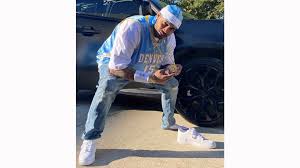 Создано denver nuggets jeans избранное denver nuggets jeans. Sixers Mike Scott Totally Nailed His Carmelo Anthony Themed Halloween Costume Rsn
