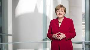 Angela merkel in berühmter pose (foto: Angela Merkel