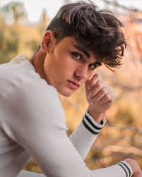 Uriel Calderón (calderonu708)