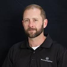 Meet the Experienced Team at Willis Nissan in Urbandale, IA