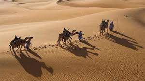 Sedikit demi sedikit, nabi muhammad dan pengikutnya berhijrah ke yasrib 320 kilometer (200 mi) utara mekkah. Madinah Tempat Hijrah Nabi Muhammad Saw